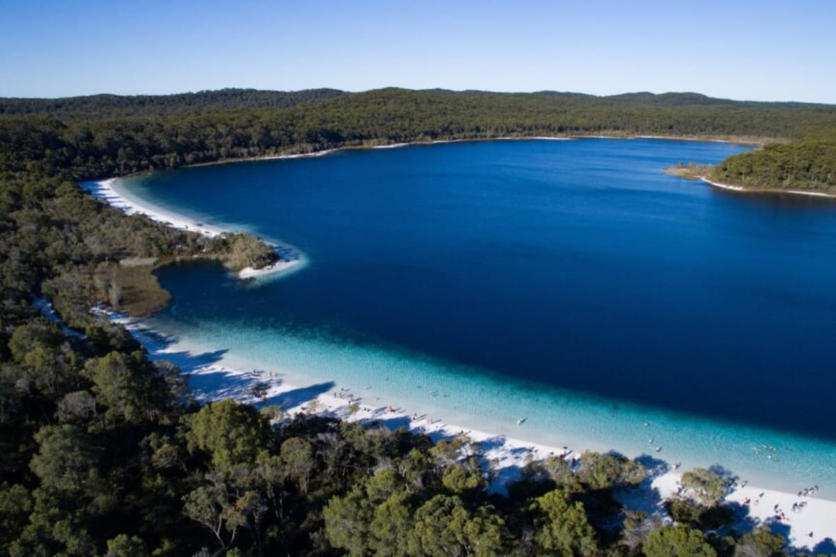 14. Lake McKenzie – Fraser Island Australia