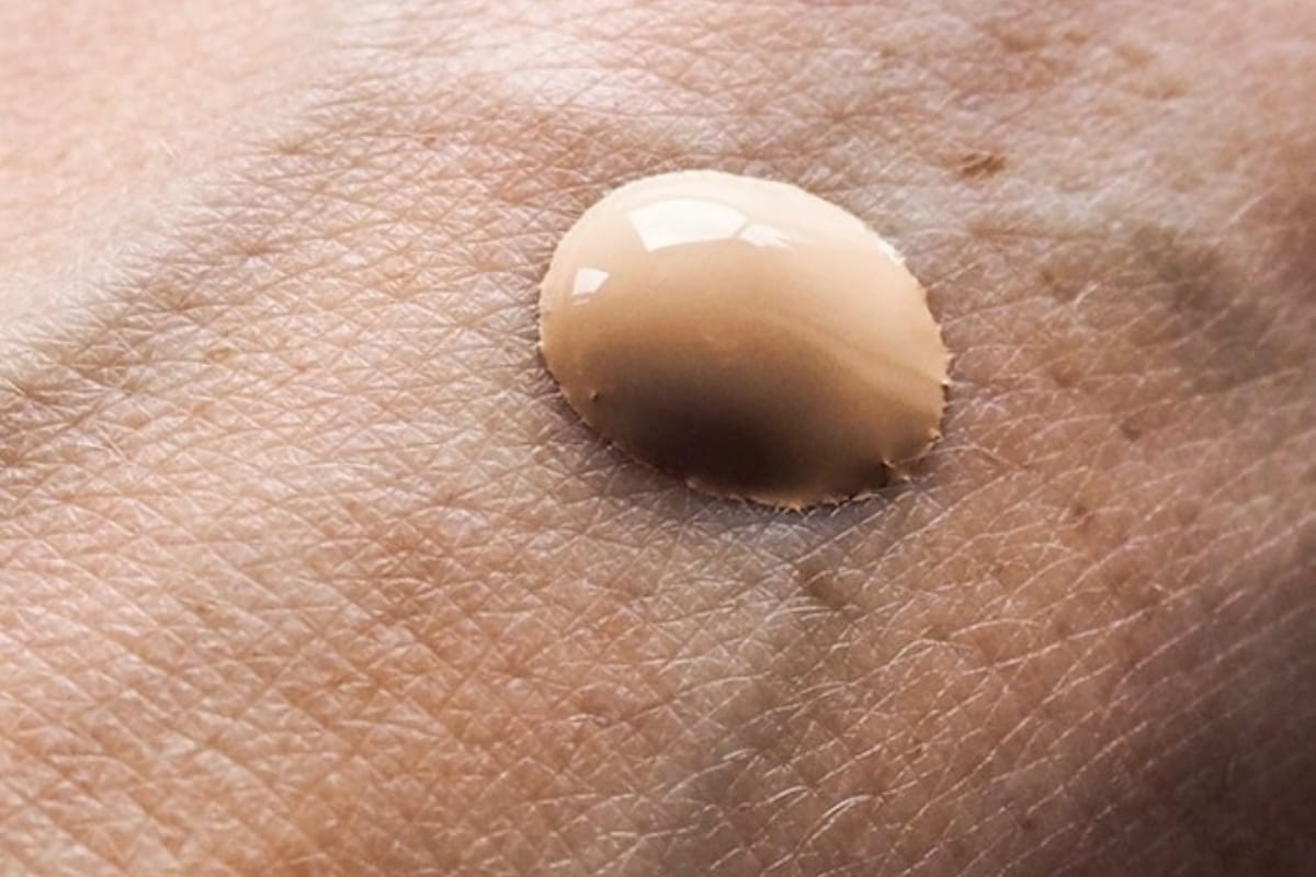 6. Stick to a Liquid Foundation